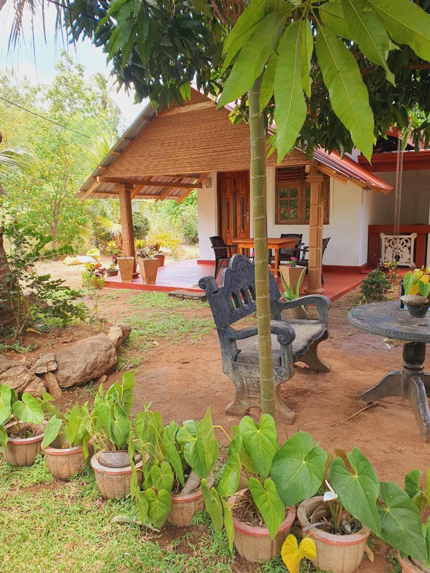 Jungle Eco Lodge & Safari Sigiriya Ngoại thất bức ảnh