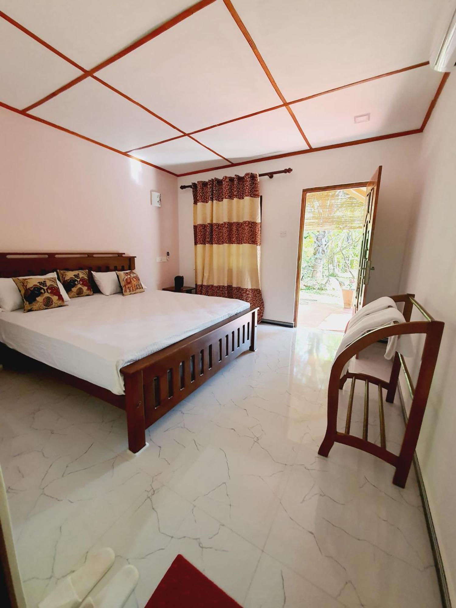 Jungle Eco Lodge & Safari Sigiriya Ngoại thất bức ảnh