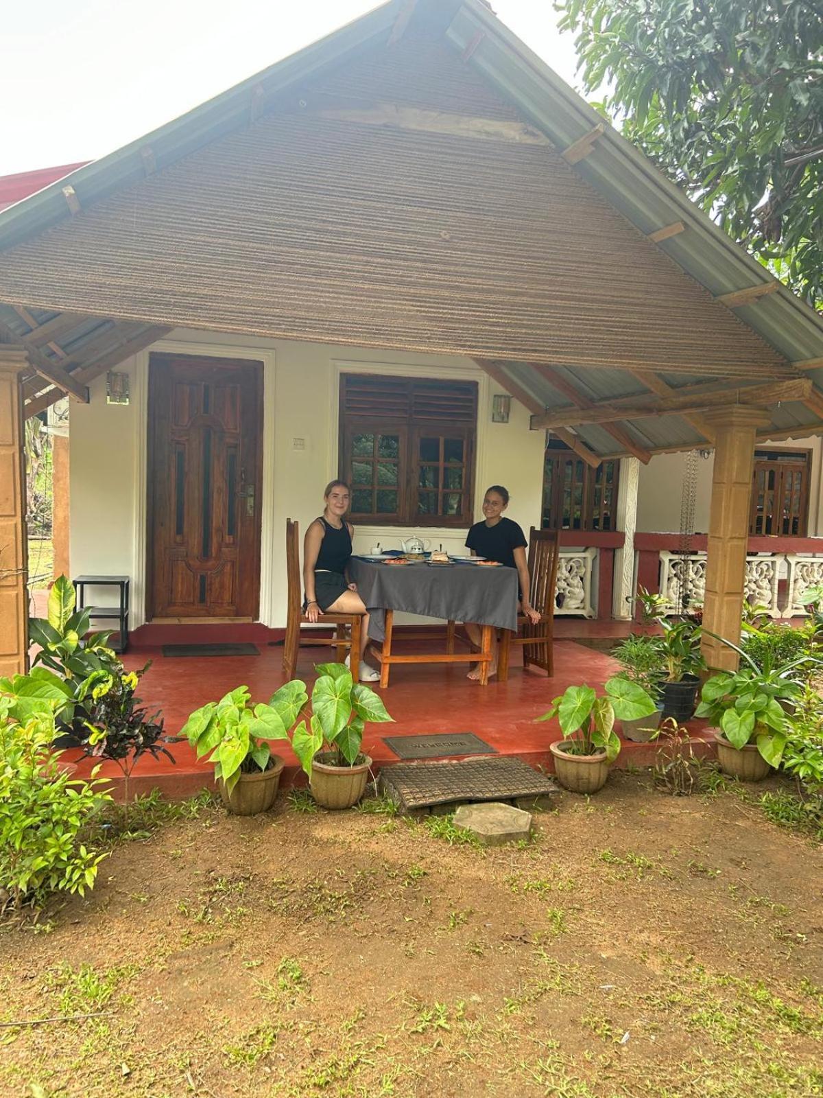 Jungle Eco Lodge & Safari Sigiriya Ngoại thất bức ảnh